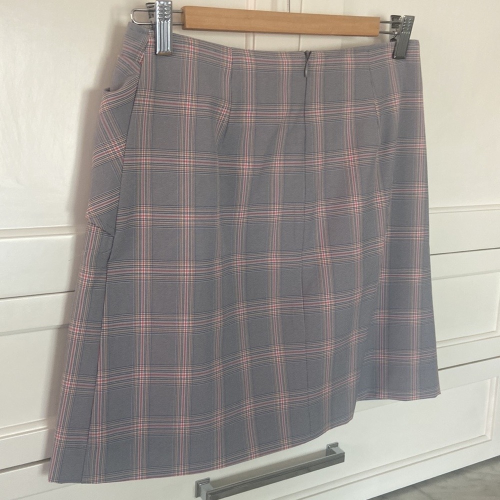 Oasis Gray and Pink Plaid Blazer - Picture 4 of 9